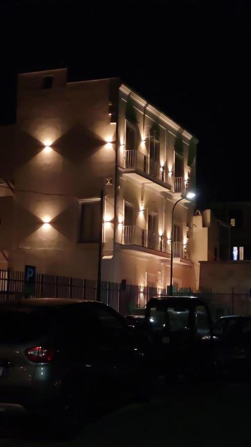 מלון פרוסידה Palazzo Palumbo מראה חיצוני תמונה